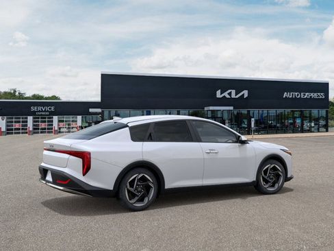 New 2025 Kia K4 EX image 6