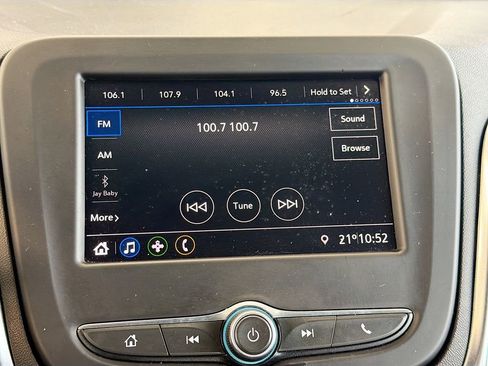 Used 2020 Chevrolet Equinox LS image 14