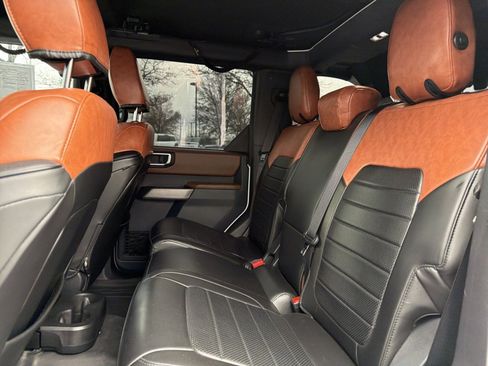 Used 2023 Ford Bronco Outer Banks w/ Sasquatch Package image 30