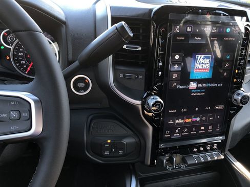 New 2025 RAM 2500 Big Horn image 26