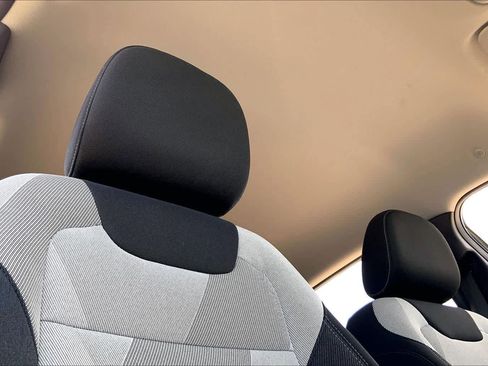 Used 2025 Chevrolet Trax LS FWD image 14