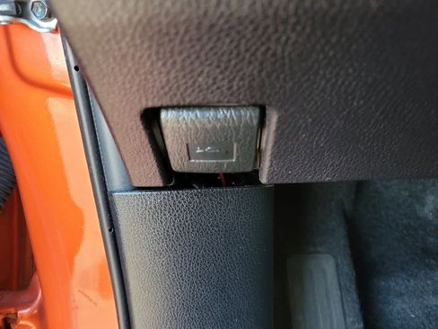 Used 2016 Toyota RAV4 XLE image 32