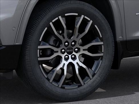 New 2026 GMC Acadia Denali Ultimate w/ LPO, Floor Liner Package AWD/4WD image 11
