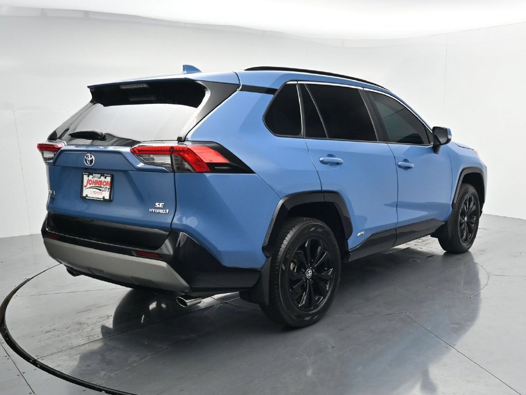Used 2024 Toyota RAV4 SE w/ Convenience Package AWD/4WD image 7
