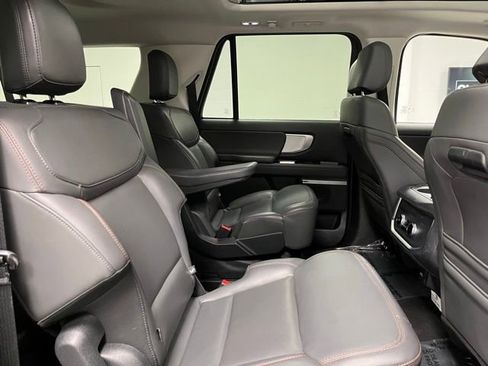 Used 2025 Ford Expedition Max Active AWD/4WD image 55