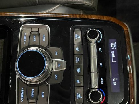 Used 2018 Genesis G90 3.3T Premium RWD image 40