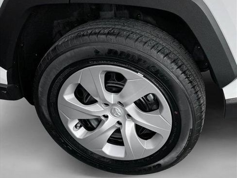 Used 2024 Toyota RAV4 LE AWD/4WD image 9