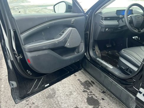 Used 2021 Ford Mustang Mach-E Premium image 7