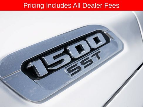 Used 2025 RAM 1500 Big Horn AWD/4WD image 3