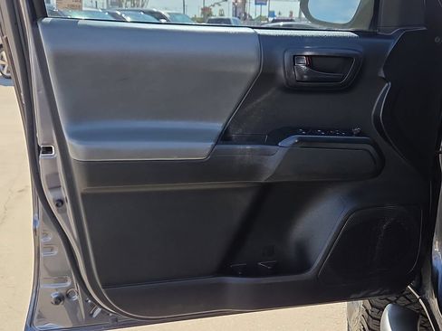 Used 2023 Toyota Tacoma SR AWD/4WD image 13