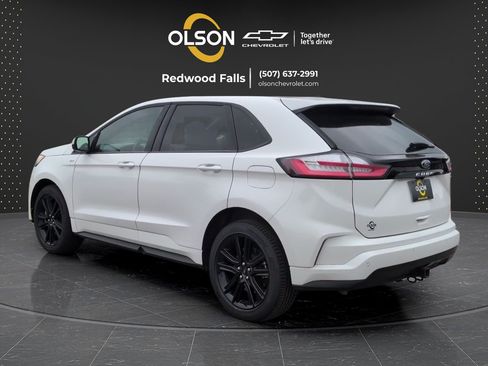 Used 2024 Ford Edge ST-Line w/ Class II Trailer Tow Package AWD/4WD image 3
