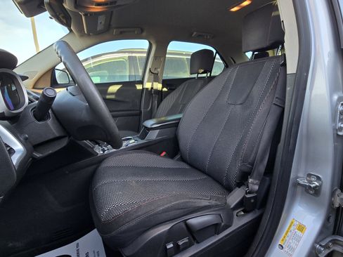 Used 2017 Chevrolet Equinox LS image 8