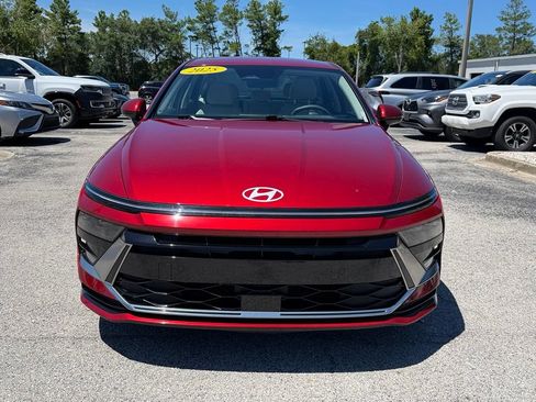 Used 2025 Hyundai Sonata SEL FWD image 2