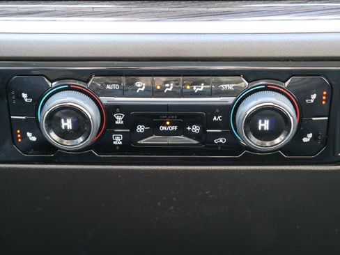 Certified 2025 Chevrolet Silverado 1500 LT image 20