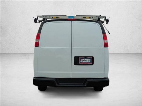 Used 2022 Chevrolet Express 2500 w/ Driver Convenience Package RWD image 7