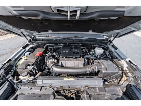 Used 2023 Nissan Frontier PRO-4X w/ Pro-4X Premium Package image 31