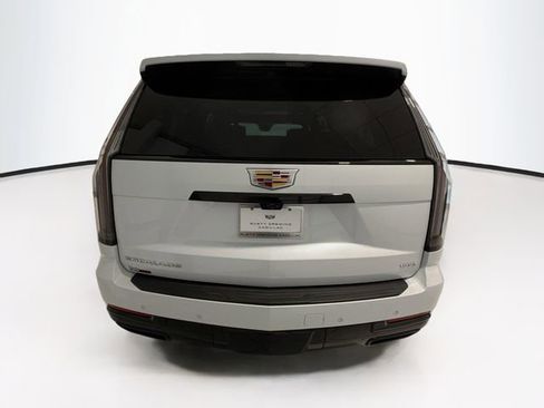 Used 2026 Cadillac Escalade ESV Sport w/ Touring Package AWD/4WD image 5