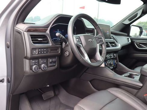 Used 2023 Chevrolet Tahoe Z71 w/ Z71 Off-Road Package AWD/4WD image 11