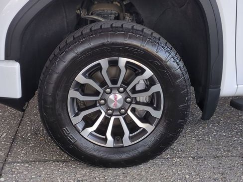 Certified 2021 GMC Sierra 1500 AT4 w/ AT4 Premium Package image 35