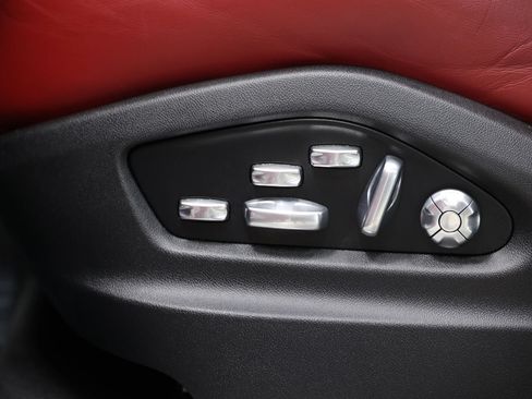 Used 2021 Porsche Cayenne Turbo S AWD/4WD image 17