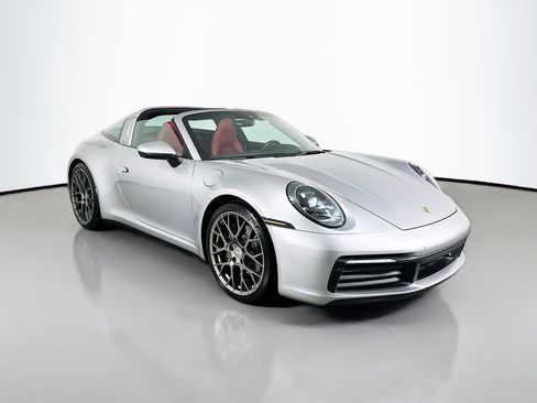 Certified 2024 Porsche 911 Targa 4 AWD/4WD image 7