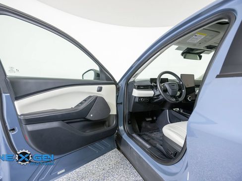 Used 2023 Ford Mustang Mach-E Premium AWD/4WD image 9