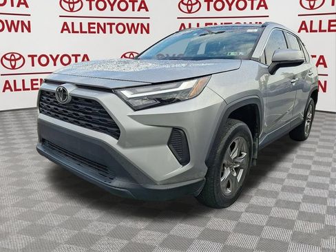 Used 2022 Toyota RAV4 XLE w/ Convenience Package AWD/4WD image 3