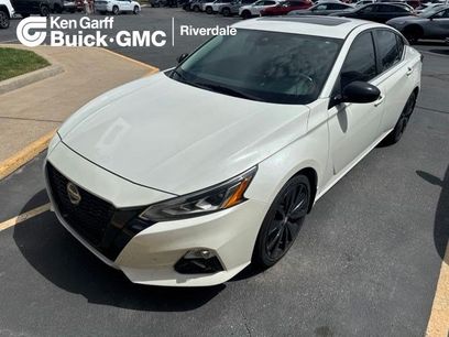 Used 2022 Nissan Altima 2.5 SR w/ Midnight Edition Package