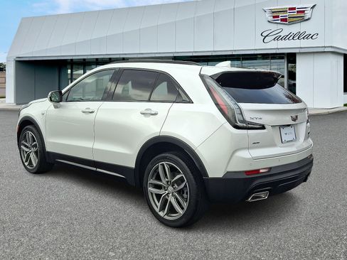 Used 2022 Cadillac XT4 Sport w/ Enhanced Visibility Package image 3