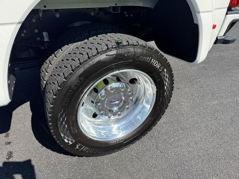 Used 2026 Ford F450 Platinum w/ FX4 Off-Road Package AWD/4WD image 38