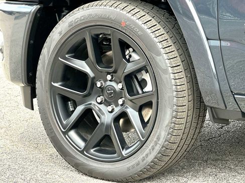 New 2026 RAM 1500 Laramie AWD/4WD image 11