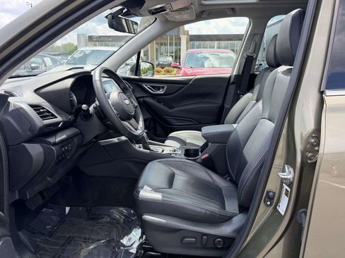Used 2023 Subaru Forester Touring AWD/4WD image 18