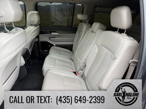 Used 2023 Jeep Wagoneer L Series III w/ Premium Group I AWD/4WD image 26