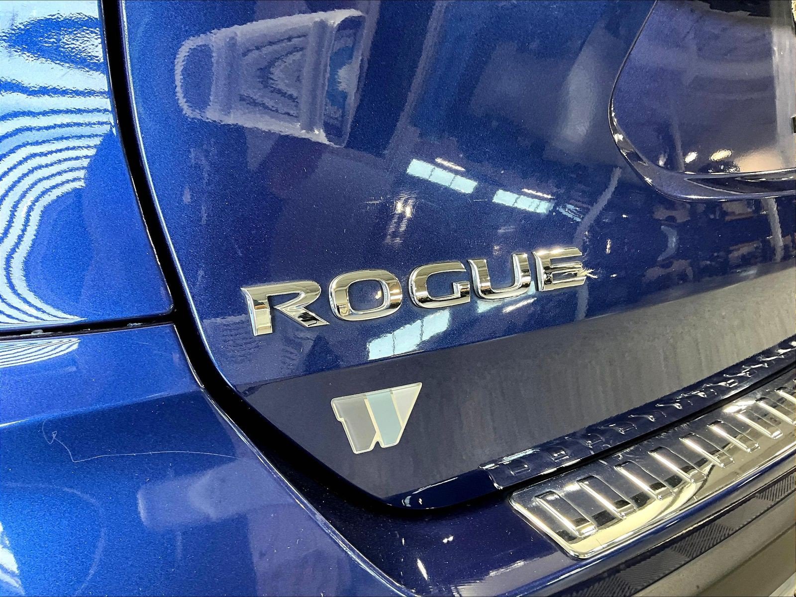 Used 2018 Nissan Rogue SL w/ Premium Package AWD/4WD image 22