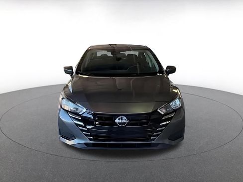 Used 2023 Nissan Versa SV image 5