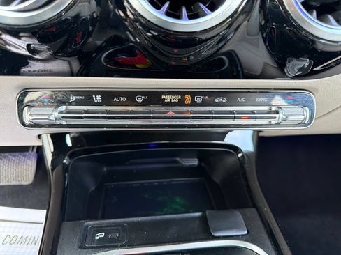 Used 2020 Mercedes-Benz CLA 250 image 34