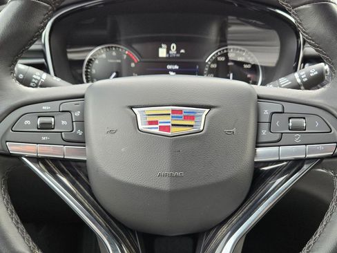 Certified 2025 Cadillac XT6 Premium Luxury image 17