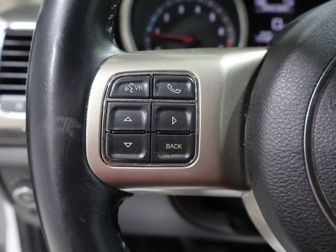 Used 2013 Jeep Grand Cherokee Laredo AWD/4WD image 33