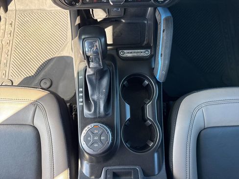 Used 2022 Ford Bronco Wildtrak image 24