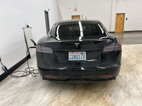 Used 2022 Tesla Model S Standard Range image 5