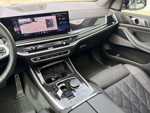 Used 2025 BMW X5 xDrive40i w/ M Sport Package image 27