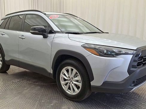 Certified 2026 Toyota Corolla Cross LE w/ Moonroof Package AWD/4WD image 5