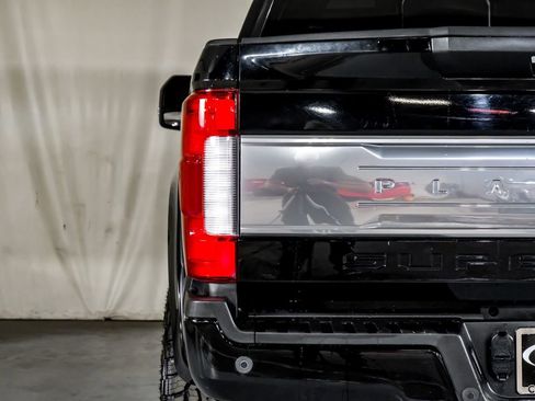 Used 2018 Ford F250 Platinum w/ Platinum Ultimate Package image 44