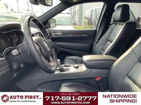 Used 2018 Jeep Grand Cherokee Overland AWD/4WD image 7