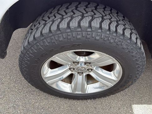 Used 2018 RAM 1500 Big Horn image 7