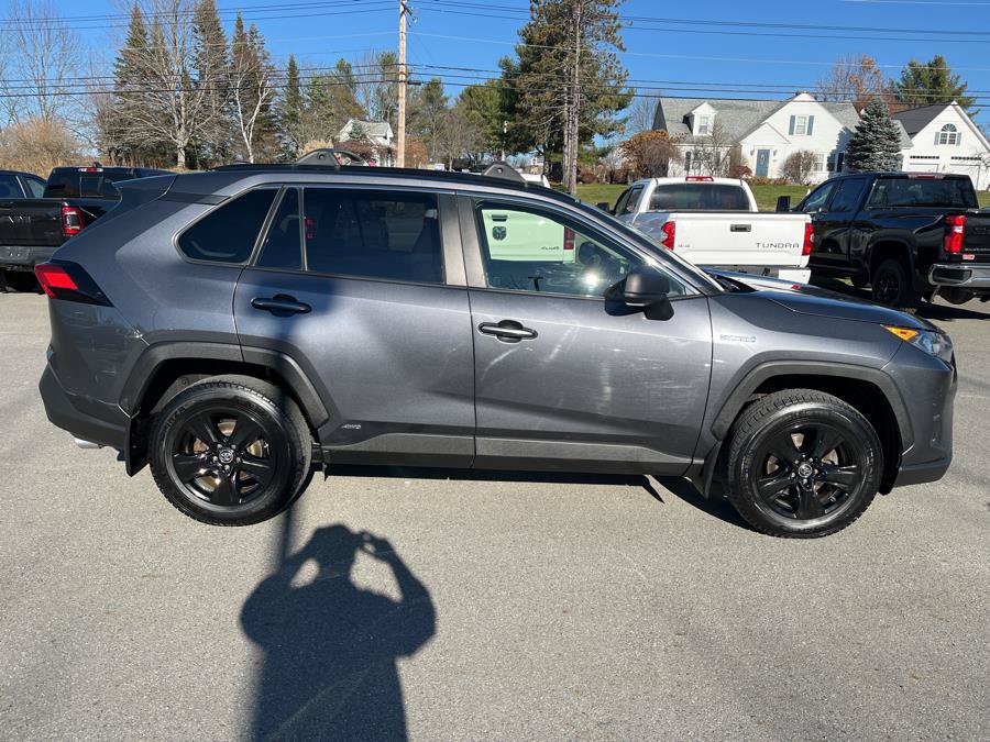 Used 2019 Toyota RAV4 LE AWD/4WD image 2