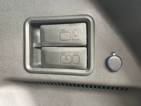 Certified 2022 Chevrolet Equinox Premier AWD/4WD image 19