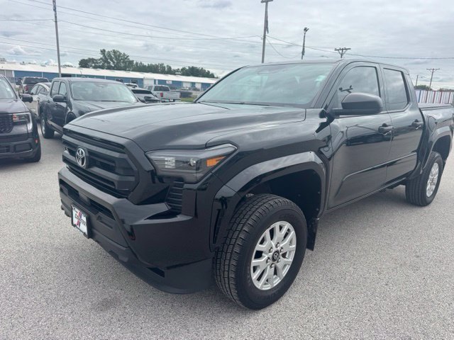 Used 2024 Toyota Tacoma SR RWD image 1