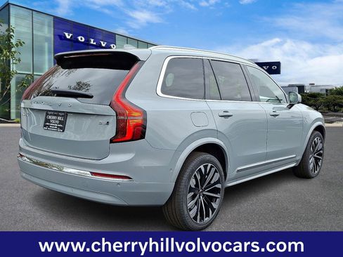 New 2026 Volvo XC90 B6 Plus w/ Protection Package Premier image 5