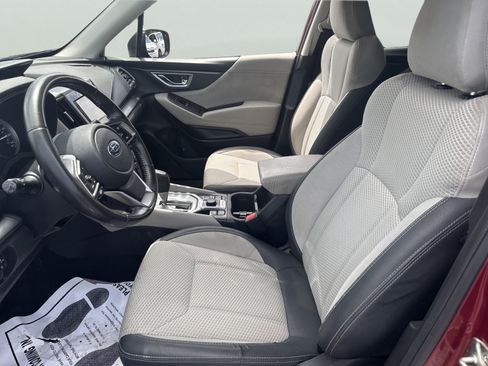 Used 2019 Subaru Forester Premium w/ All-Weather Package AWD/4WD image 11